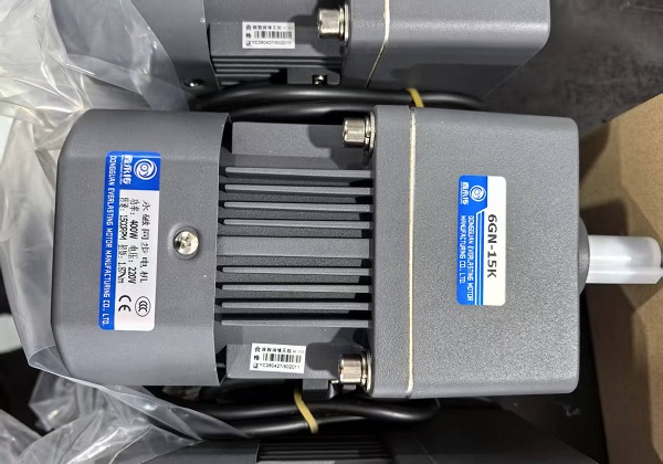 鋰電池極片分條機(jī)減速電機(jī).jpg