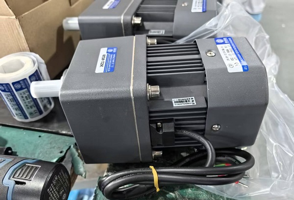 鋰電池?zé)岱鈾C(jī)減速電機(jī).jpg