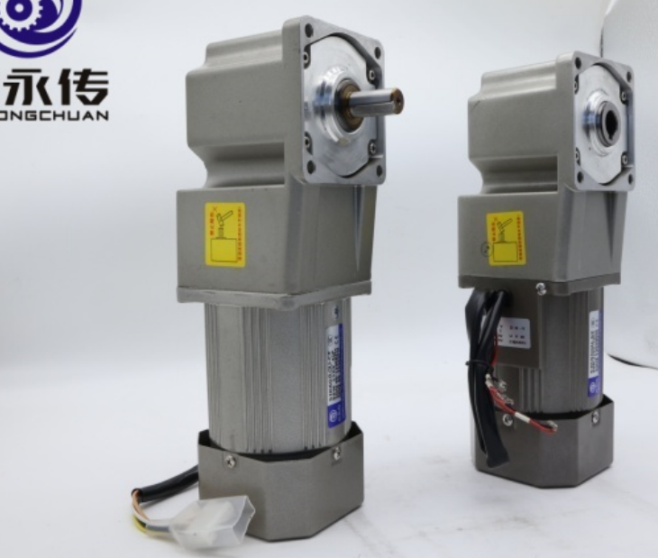 碎紙機(jī)大扭矩減速機(jī).png