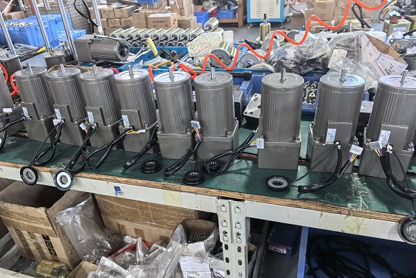 豬肉分條機(jī)減速電機(jī).jpg